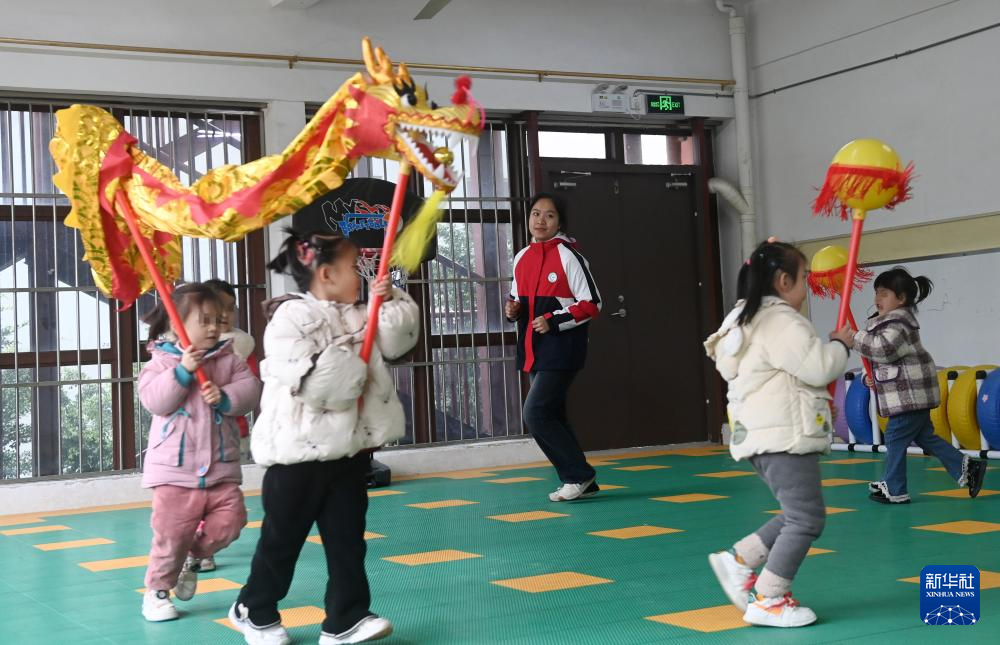 听障儿童龙狮队-在广西壮族自治区