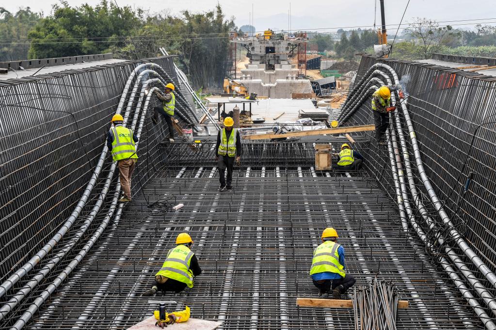 南玉高铁工程建设进展顺利