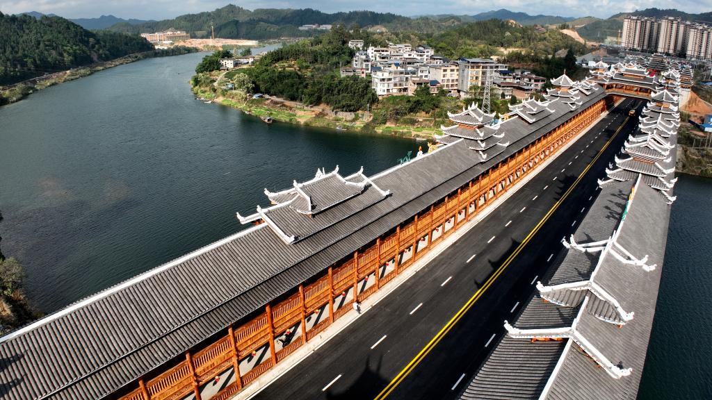 广西三江：宜阳风雨桥基本完工